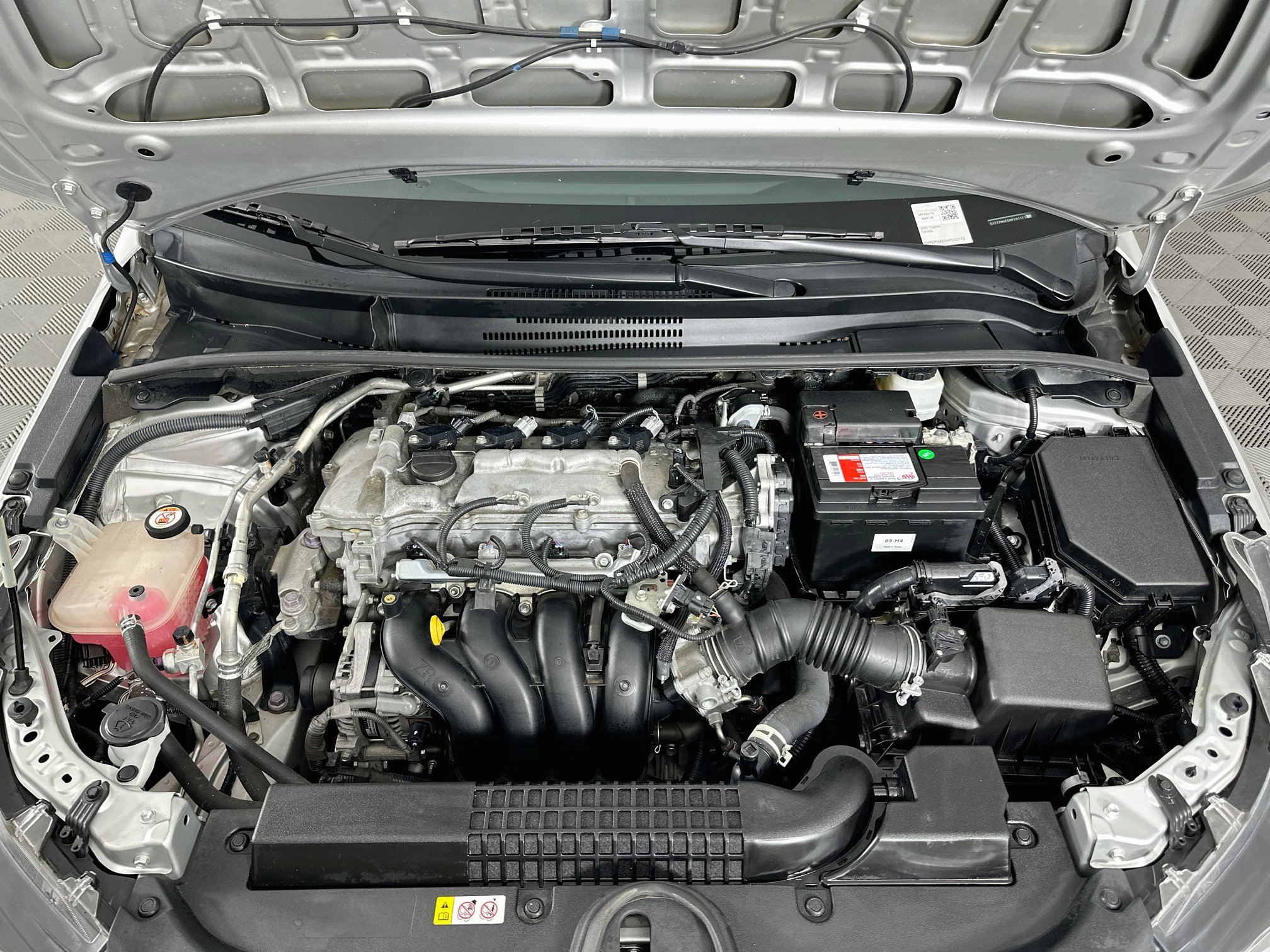 Used 2021 Toyota Corolla LE FWD image 30