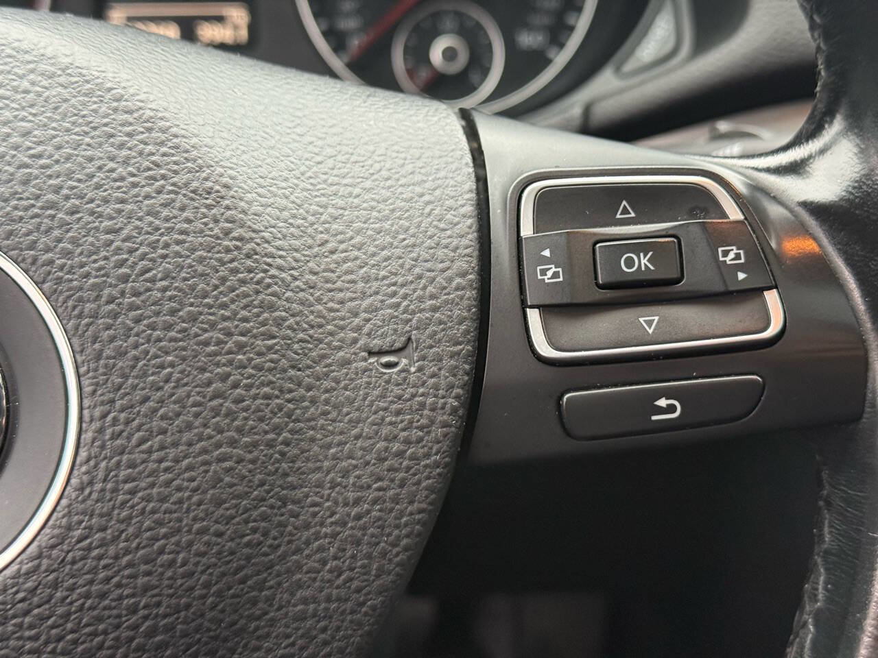 Used 2014 Volkswagen Passat TDI SE image 27