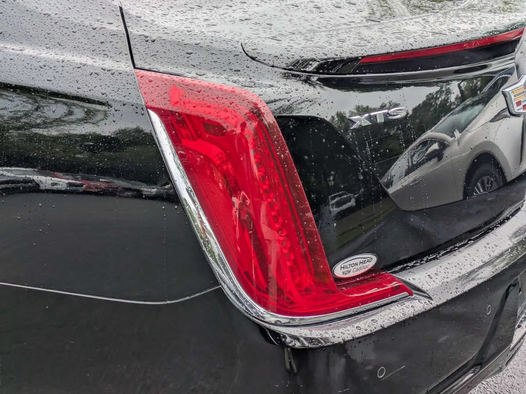 Used 2019 Cadillac XTS Luxury FWD image 14