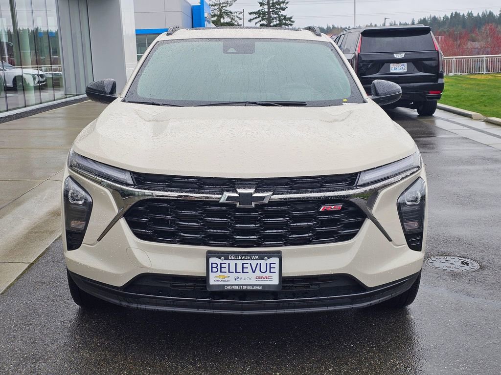 Used 2026 Chevrolet Trax RS w/ Sunroof Package image 8