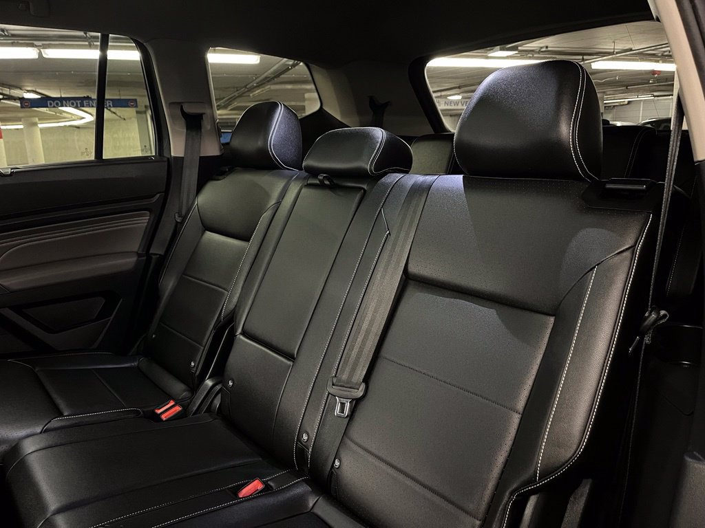 Used 2023 Volkswagen Atlas SE w/ Panoramic Sunroof Package FWD image 23
