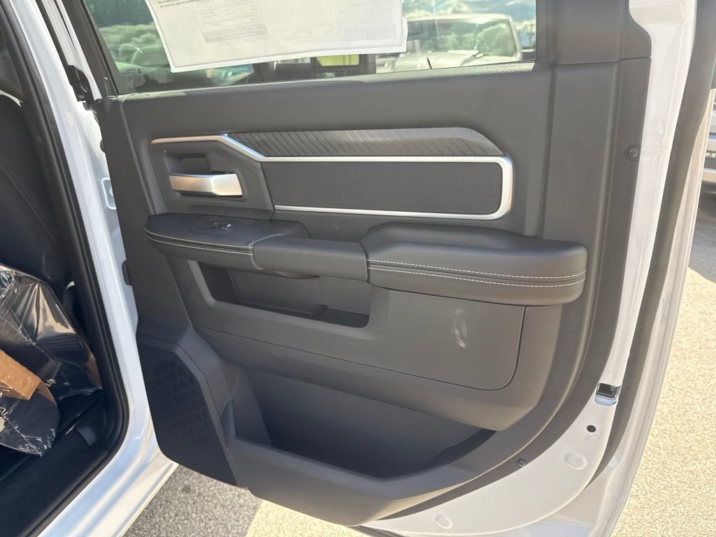 New 2026 RAM 2500 Big Horn AWD/4WD image 24