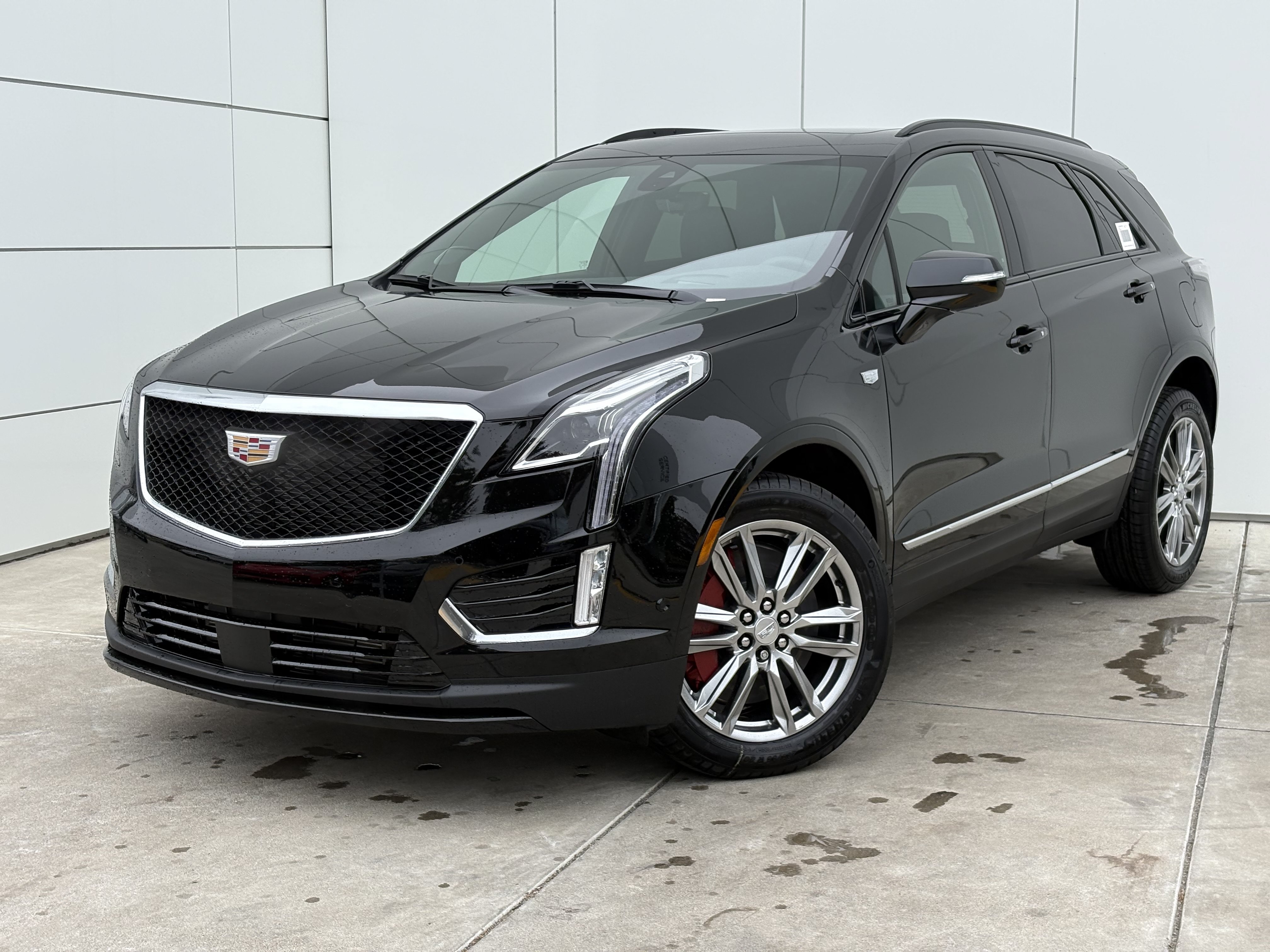 New 2026 Cadillac XT5 Sportv AWD/4WD image 2