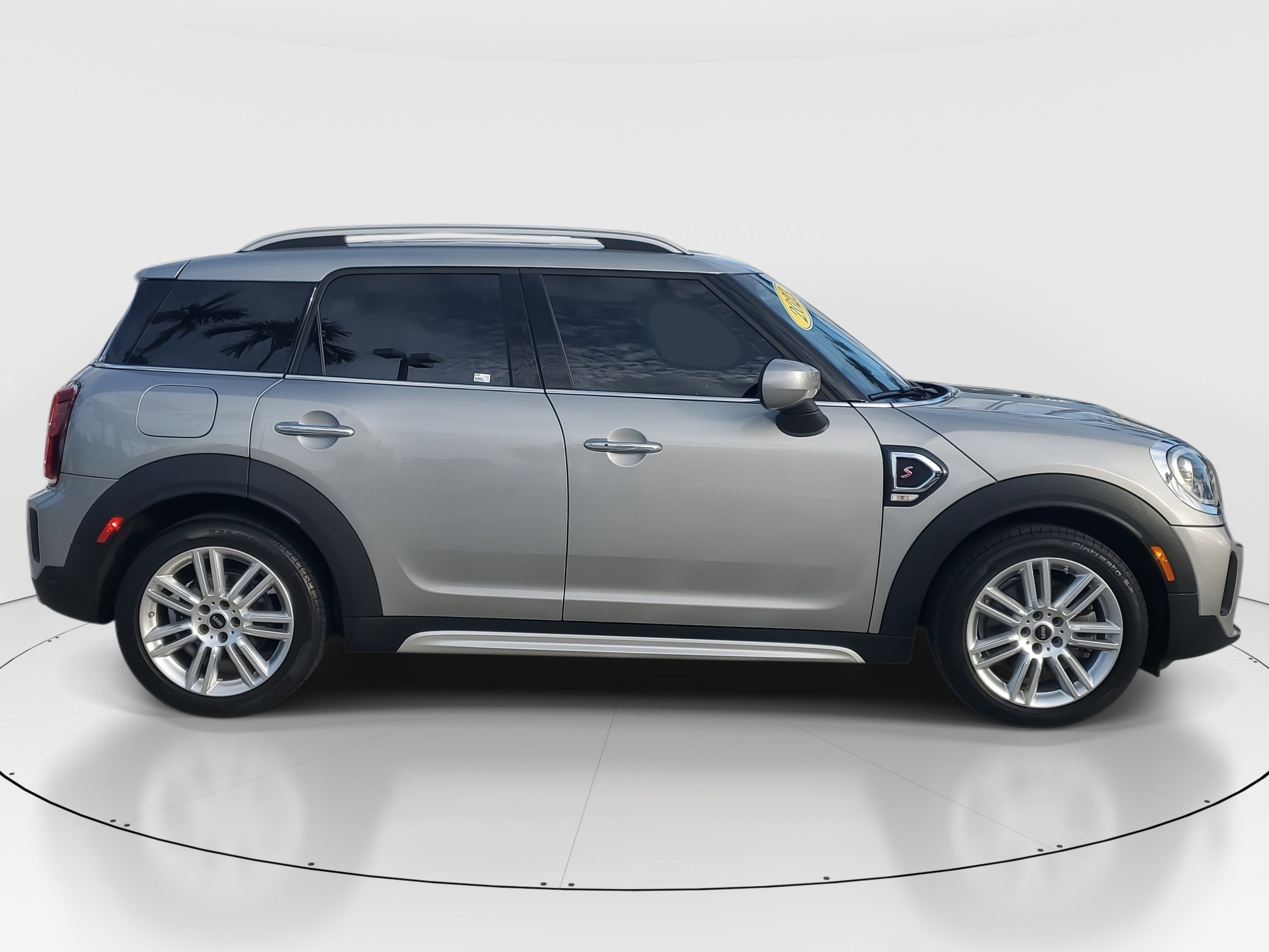 Used 2023 MINI Cooper Countryman S w/ Signature Upholstery Package image 2