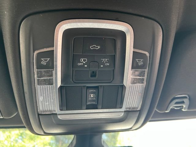 Used 2022 RAM 3500 Laramie AWD/4WD image 16