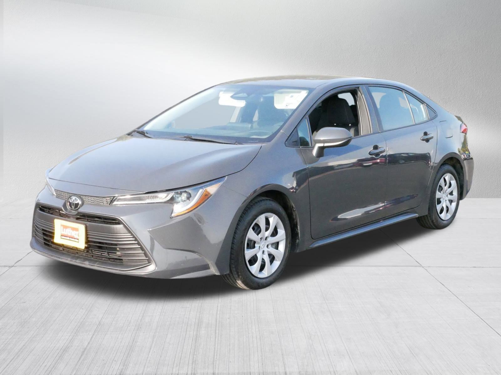 Used 2024 Toyota Corolla LE image 3