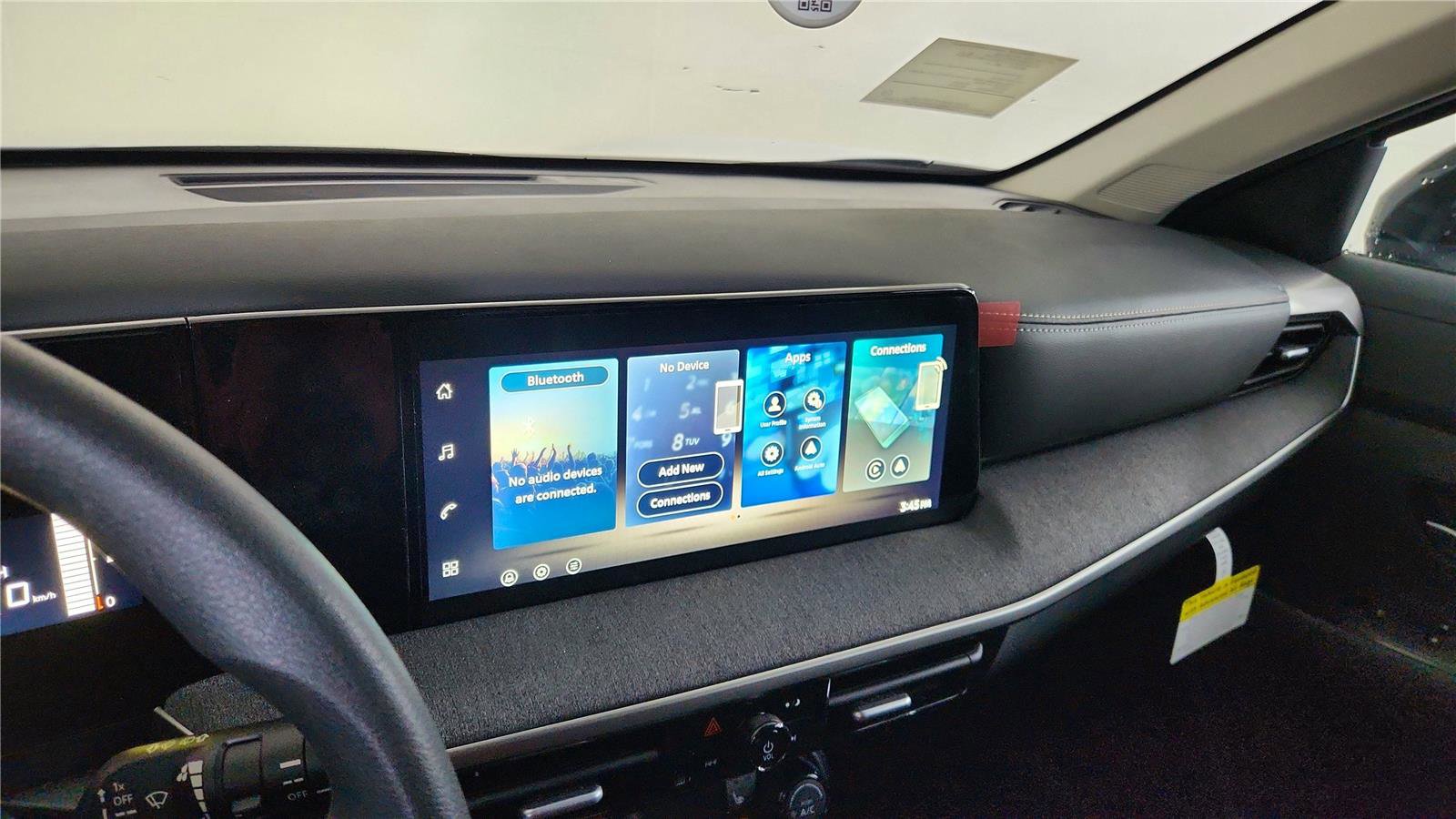 New 2026 Nissan Kicks SV w/ Charging Package image 30