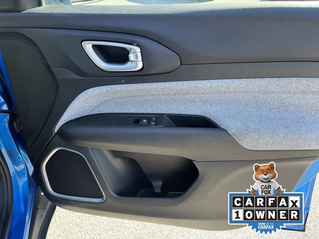 Used 2022 Jeep Compass Latitude image 18