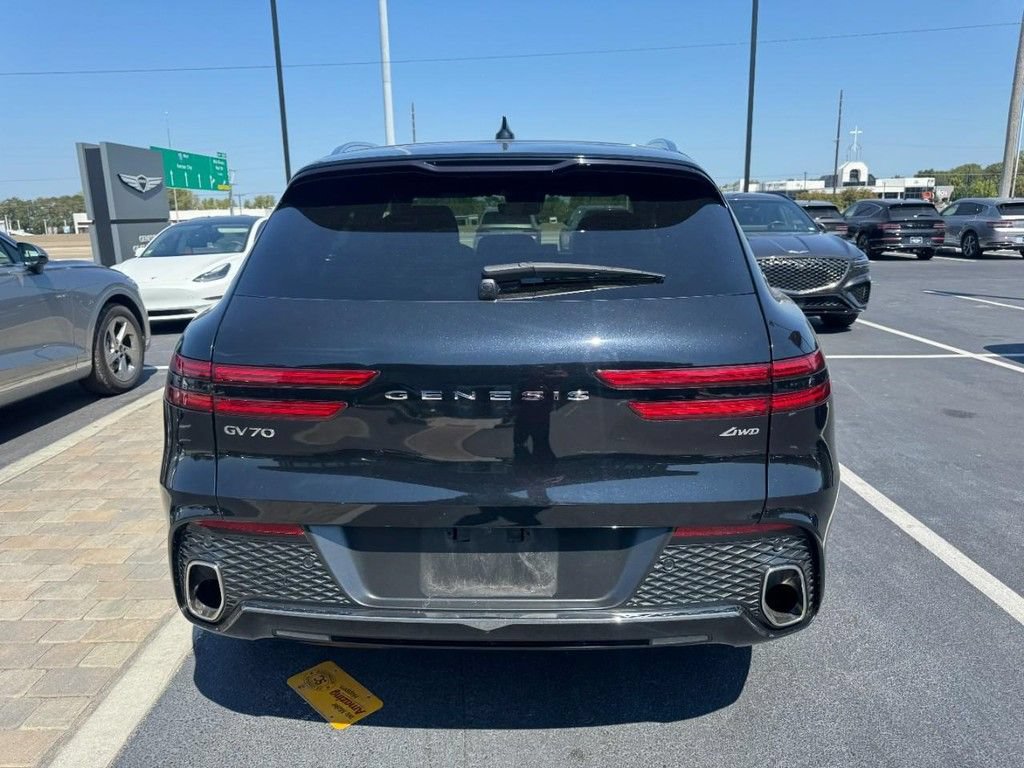 Certified 2022 Genesis GV70 2.5T w/ Advanced Package AWD/4WD image 4