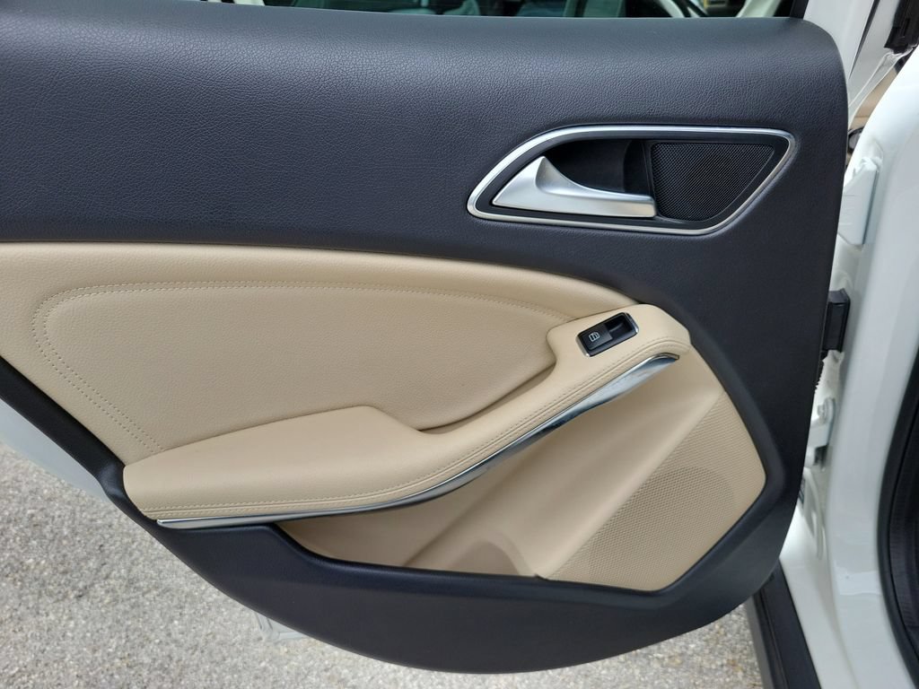 Used 2020 Mercedes-Benz GLA 250 image 14