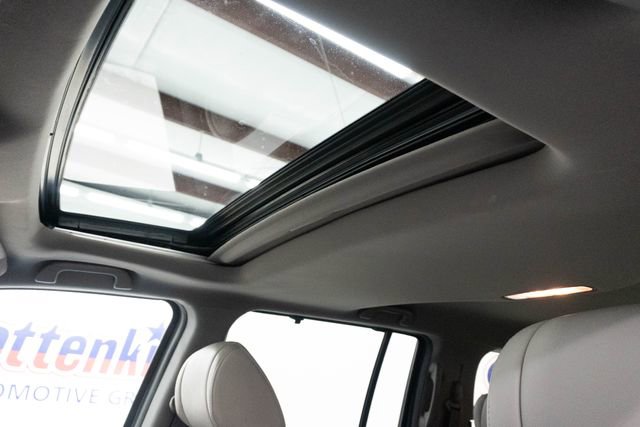 Used 2010 Honda Pilot Touring image 4
