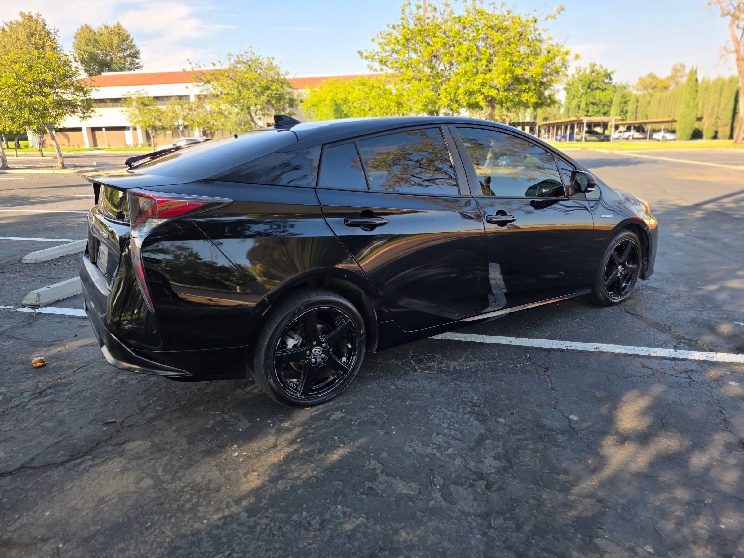 Used 2016 Toyota Prius Four Touring FWD image 23