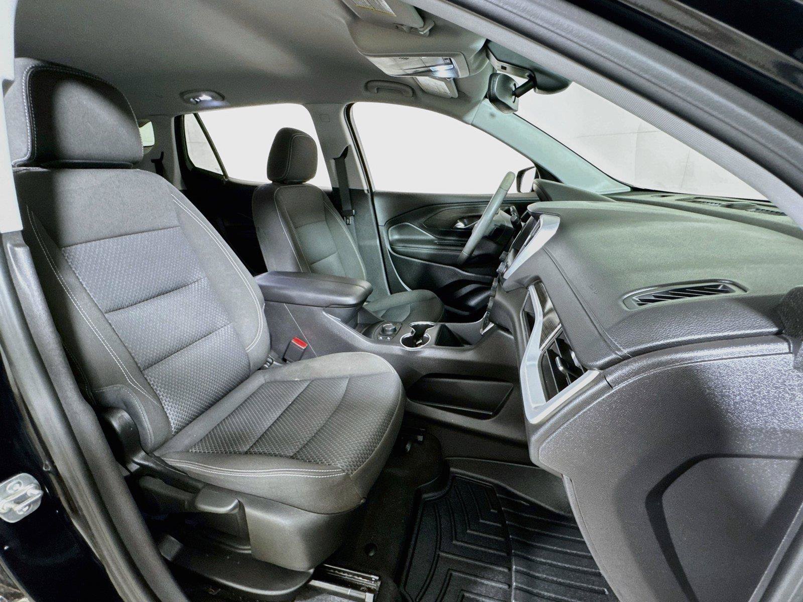 Used 2024 GMC Terrain SLE w/ Driver Convenience Package FWD image 26