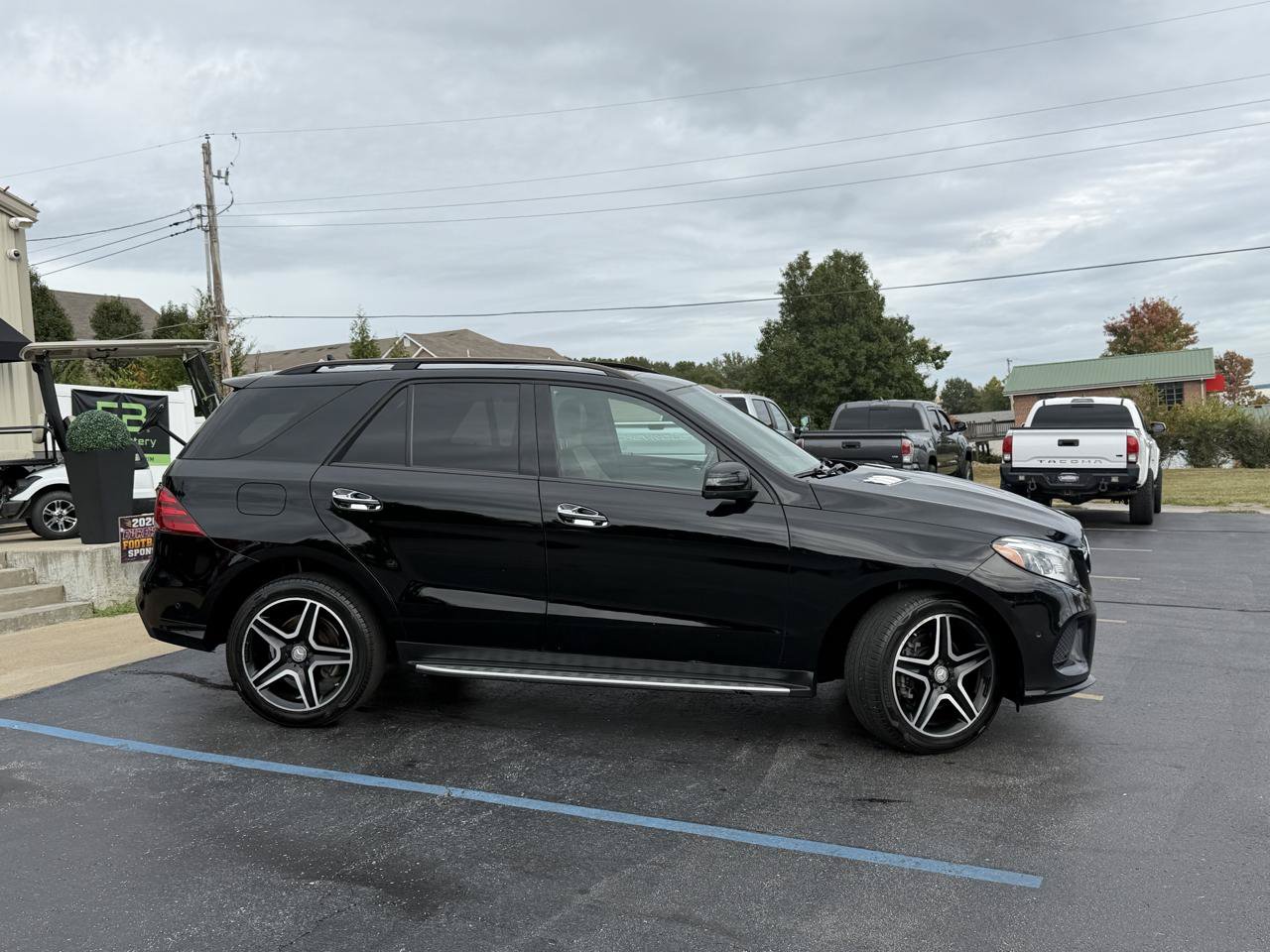 Used 2016 Mercedes-Benz GLE 400 4MATIC image 2