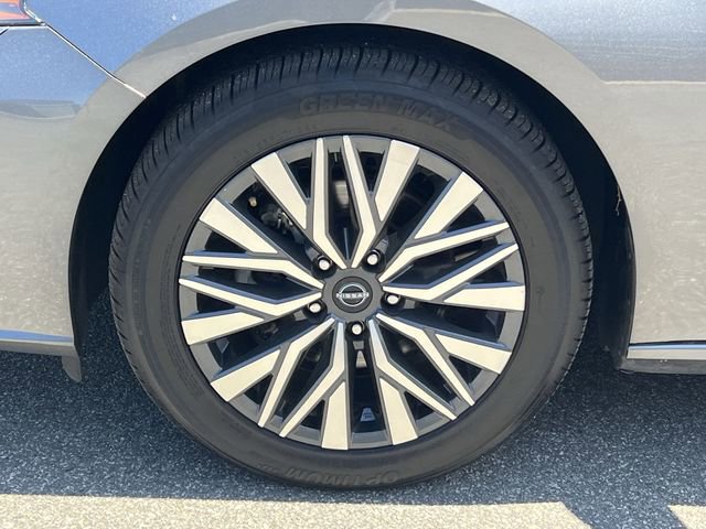 Used 2024 Nissan Altima 2.5 SV FWD image 38