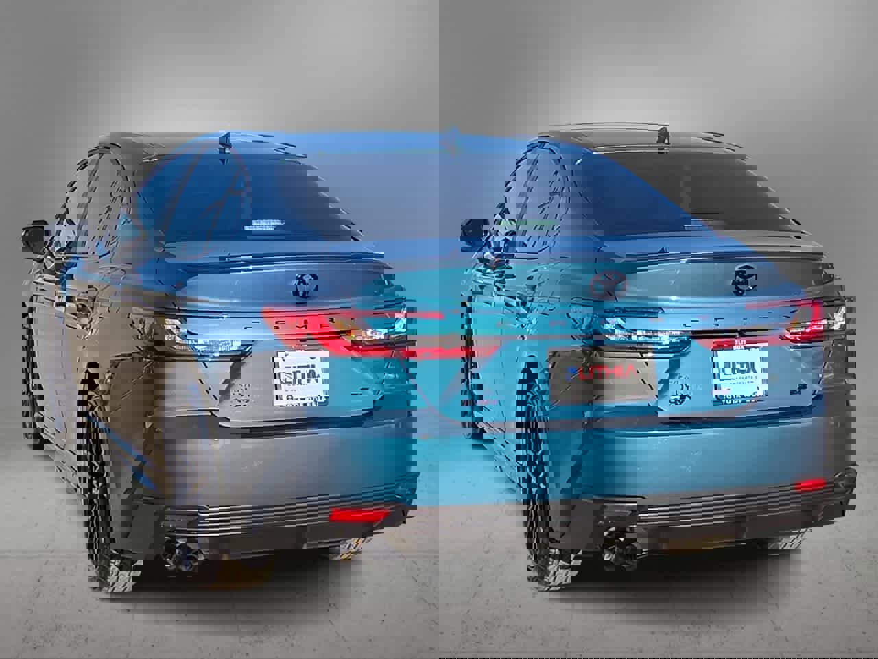 Used 2025 Toyota Camry SE w/ Convenience Package image 7