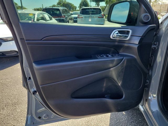 Used 2022 Jeep Grand Cherokee Laredo X RWD image 17