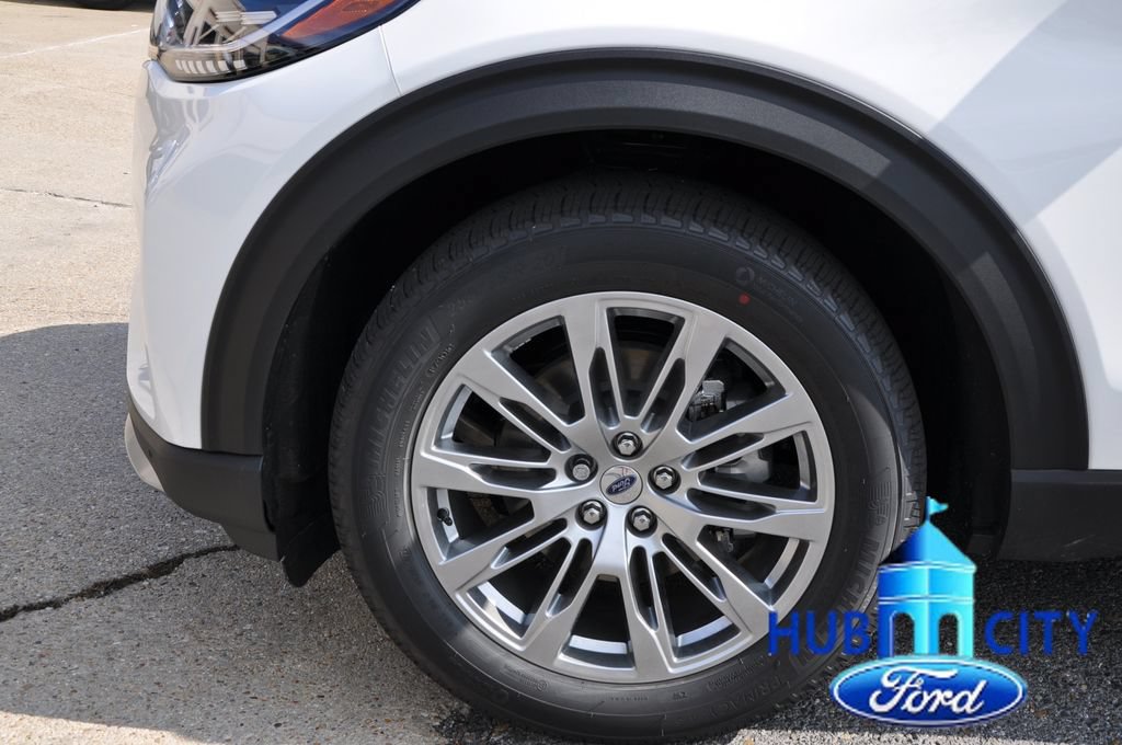 New 2026 Ford Explorer Platinum RWD image 9