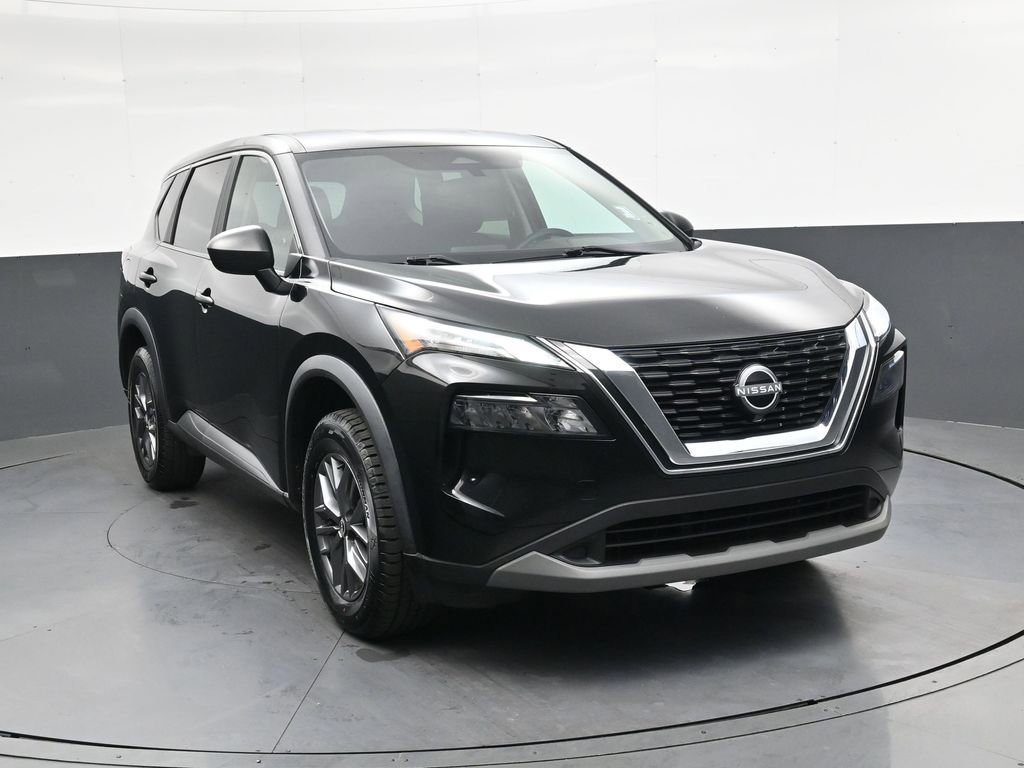 Used 2023 Nissan Rogue S image 1