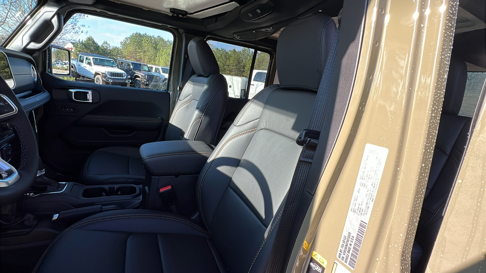 New 2026 Jeep Wrangler Unlimited Sahara AWD/4WD image 17