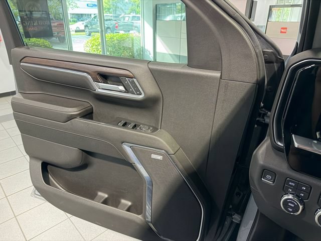 Used 2023 GMC Sierra 1500 SLT w/ SLT Premium Plus Package AWD/4WD image 28