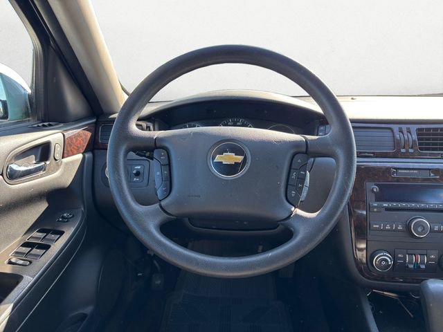 Used 2015 Chevrolet Impala LT w/ LT Sunroof Package image 12