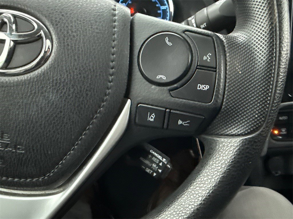 Used 2017 Toyota Corolla LE image 25