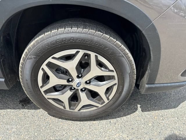 Used 2022 Subaru Forester Premium AWD/4WD image 39