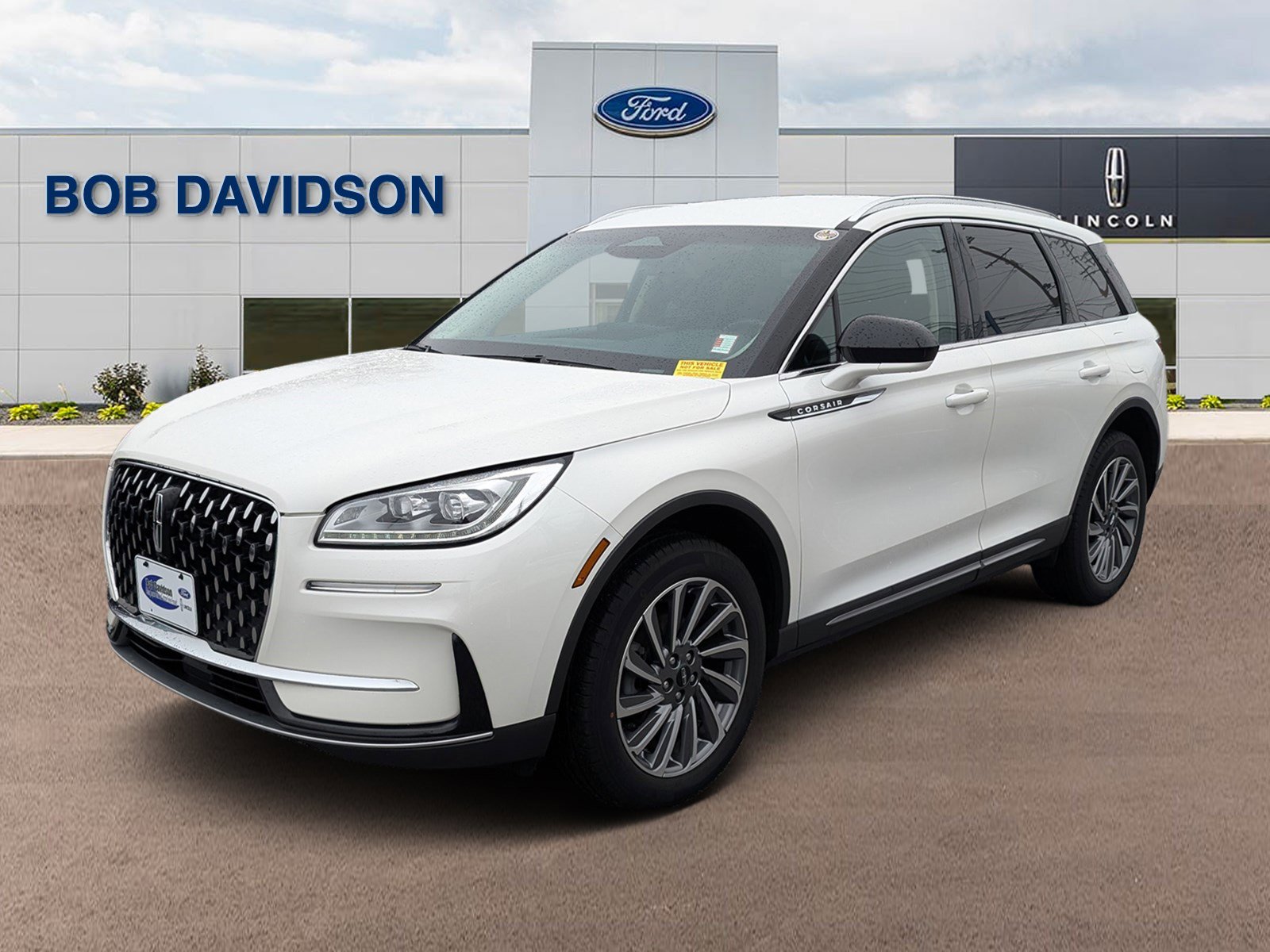 Certified 2023 Lincoln Corsair Reserve w/ Rear Removable Package Tray image 1