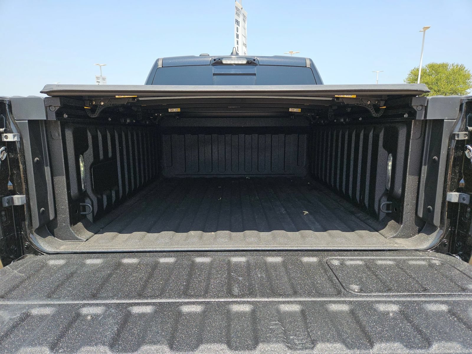 Used 2025 RAM 1500 Tungsten AWD/4WD image 24