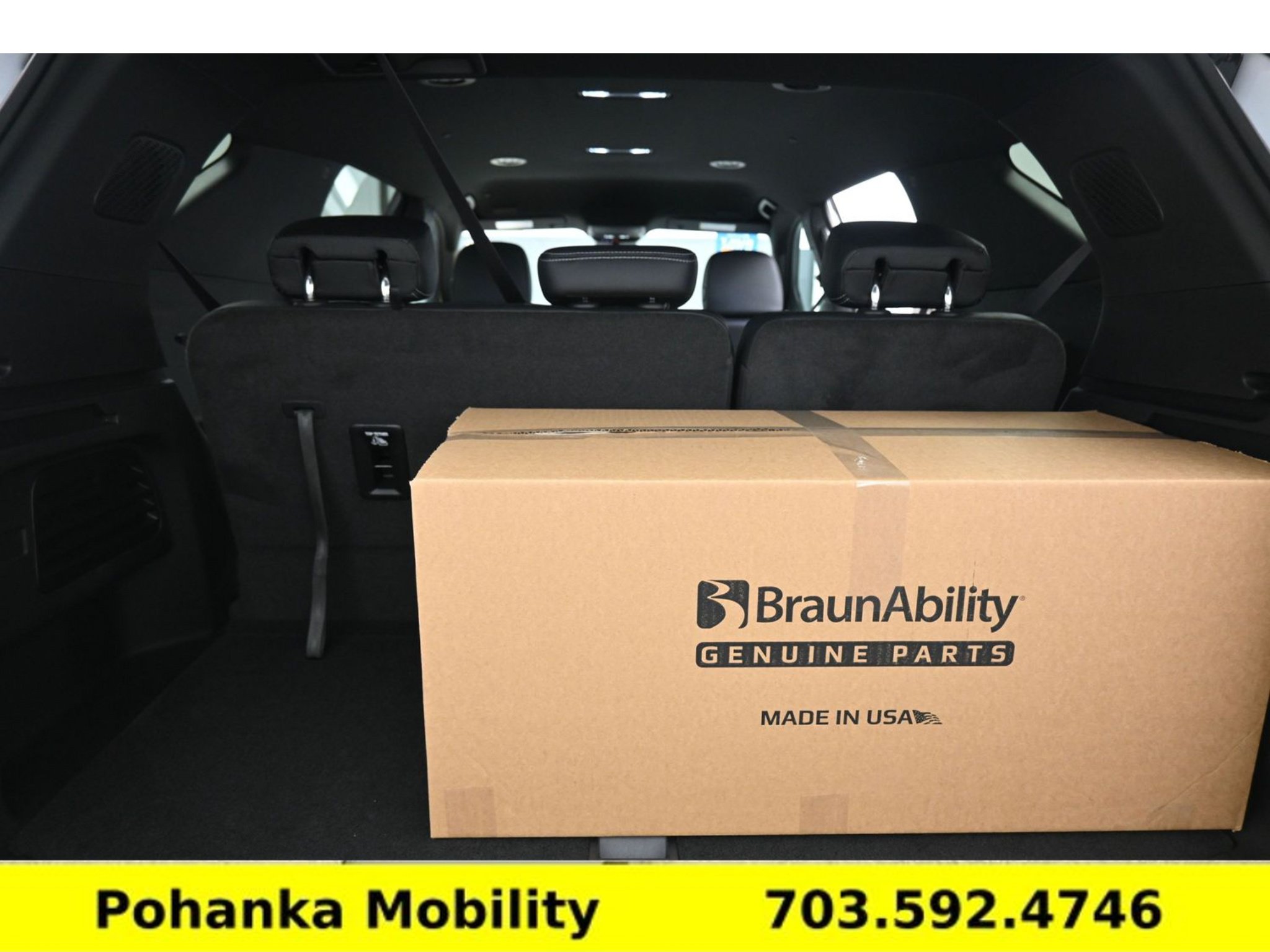Used 2026 Chevrolet Traverse LT w/ Driver Confidence Package FWD image 12