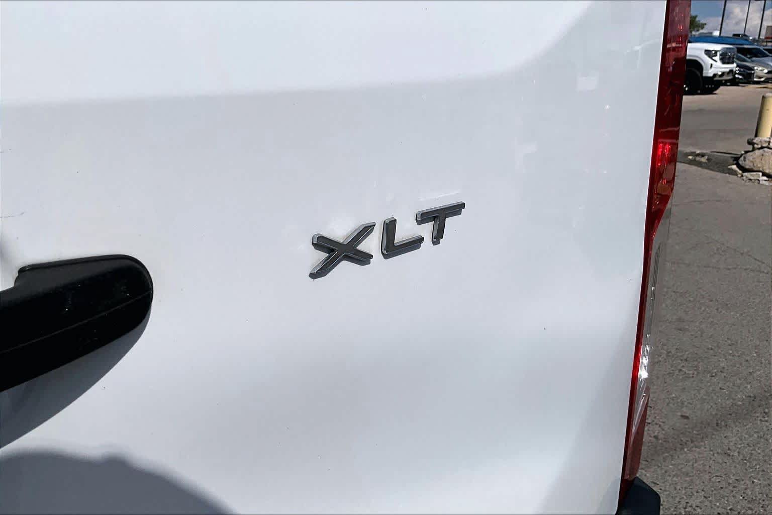 Used 2016 Ford Transit 350 XLT RWD image 10