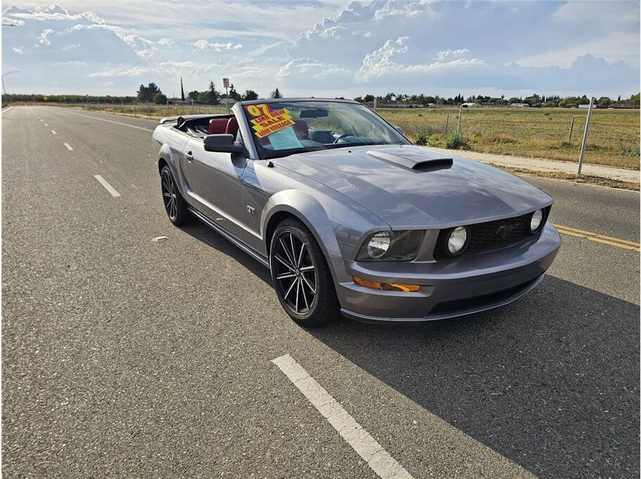 Used 2007 Ford Mustang GT RWD image 1