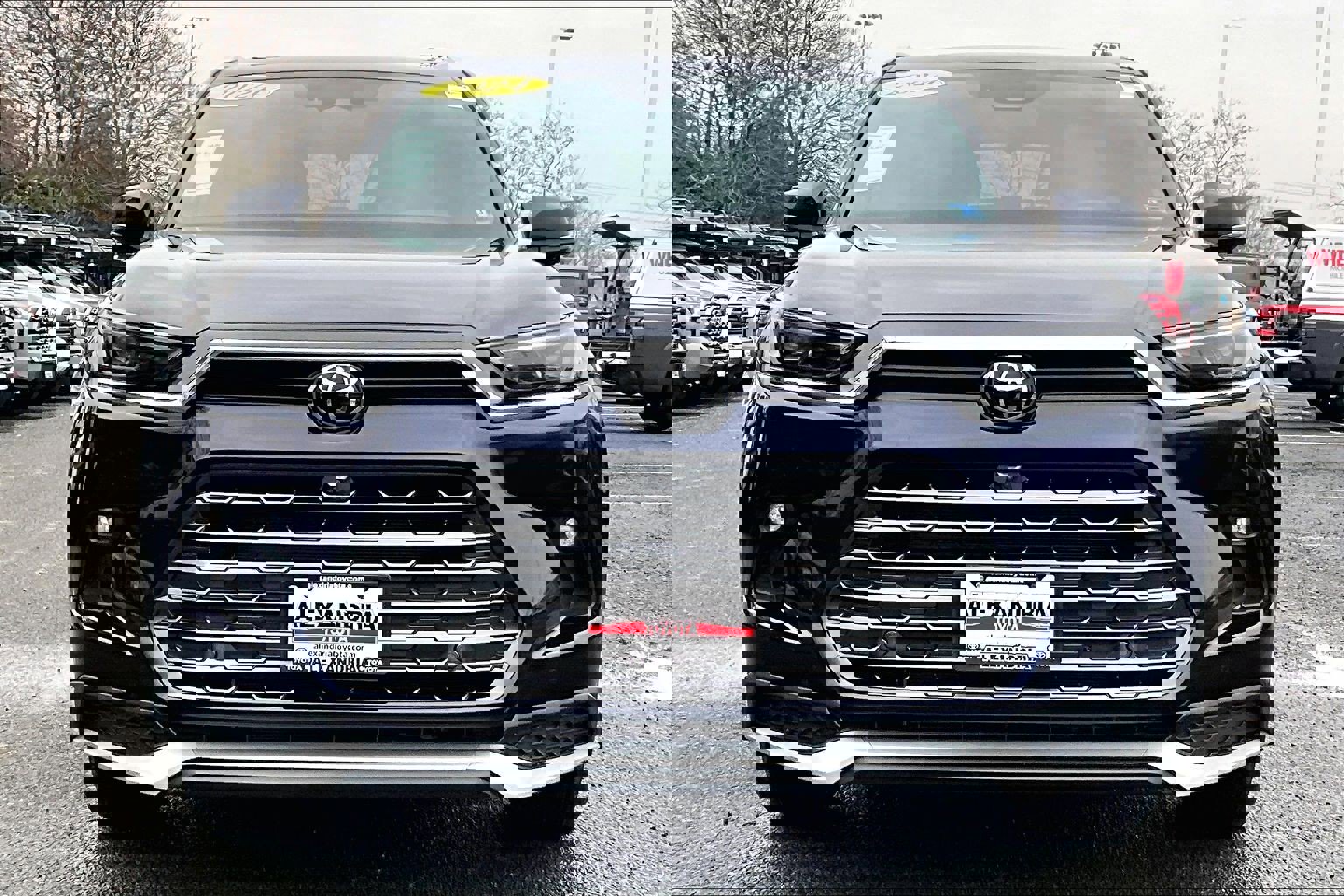 Used 2024 Toyota Grand Highlander AWD Hybrid image 3