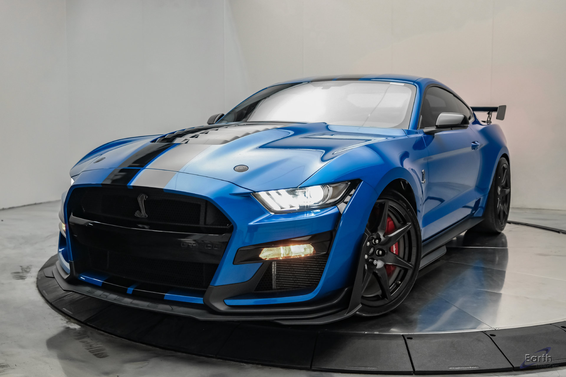 Used 2021 Ford Mustang Shelby GT500 w/ Carbon Fiber Track Pack RWD image 6