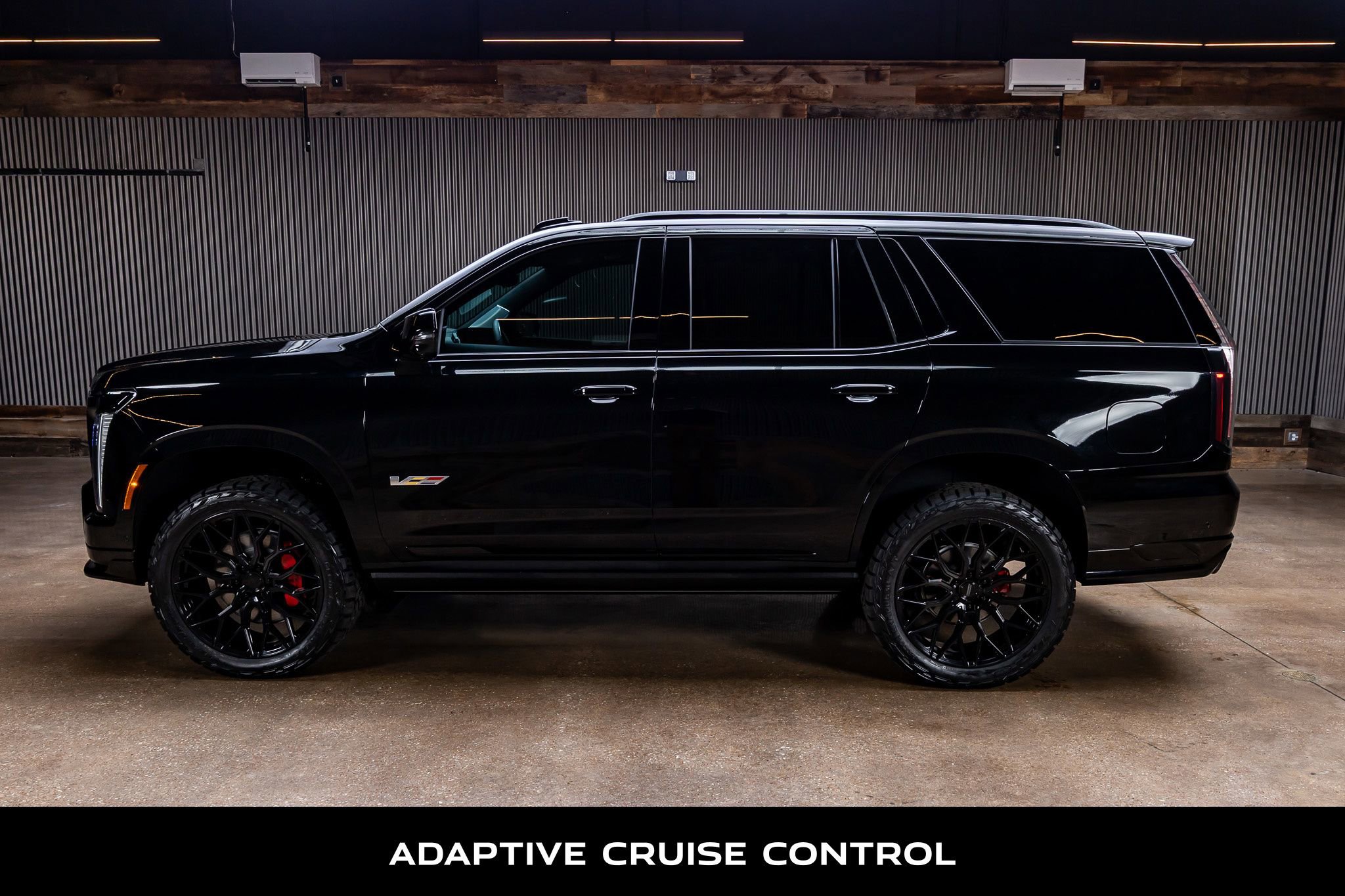 Used 2026 Cadillac Escalade V AWD/4WD image 6