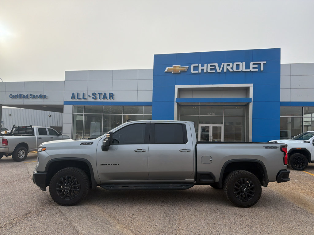 Used 2025 Chevrolet Silverado 2500 LT w/ Trail Boss Package AWD/4WD image 3