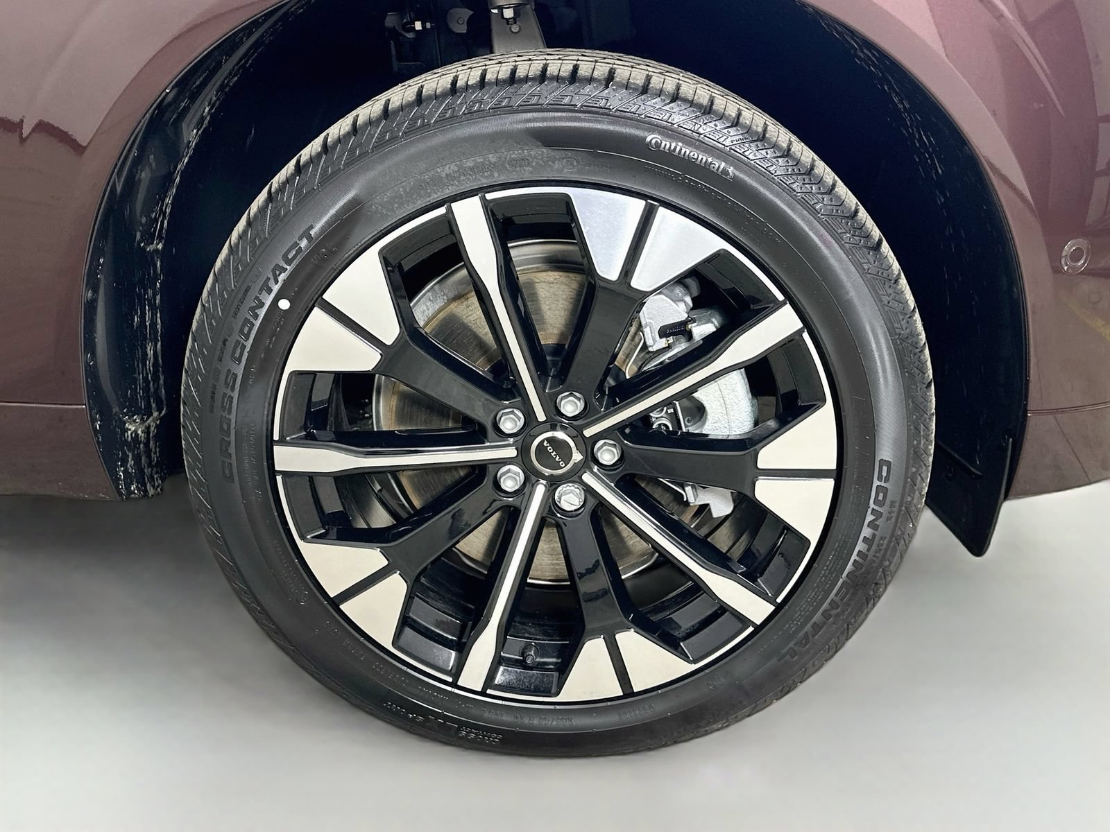 New 2026 Volvo XC60 T8 Plus w/ Protection Package Premier AWD/4WD image 10