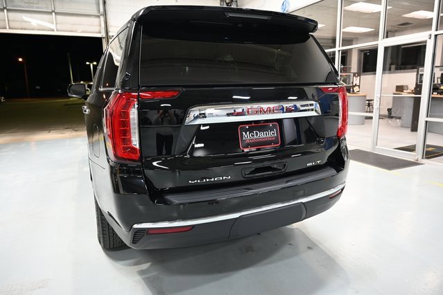 Used 2022 GMC Yukon SLT w/ SLT Premium Package image 6