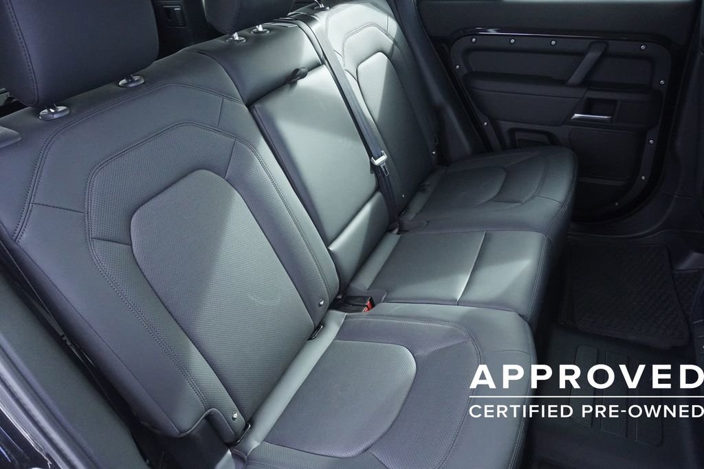 Used 2025 Land Rover Defender 110 S image 27