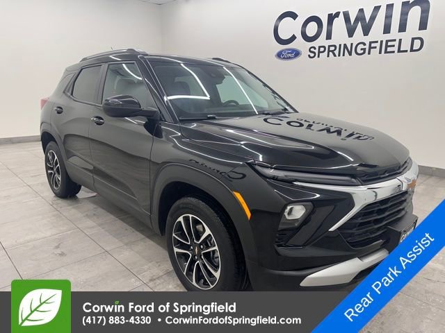 Used 2025 Chevrolet TrailBlazer LT w/ Driver Confidence Package image 6