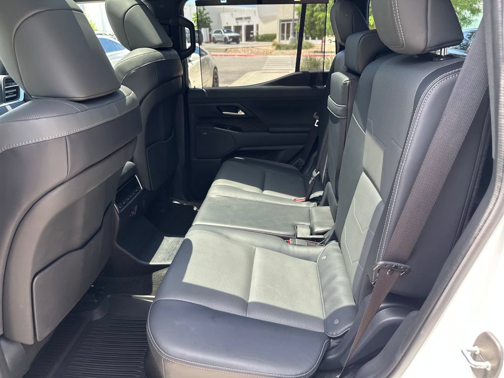 Used 2024 Lexus GX 550 w/ Accessory Package (2T) AWD/4WD image 35