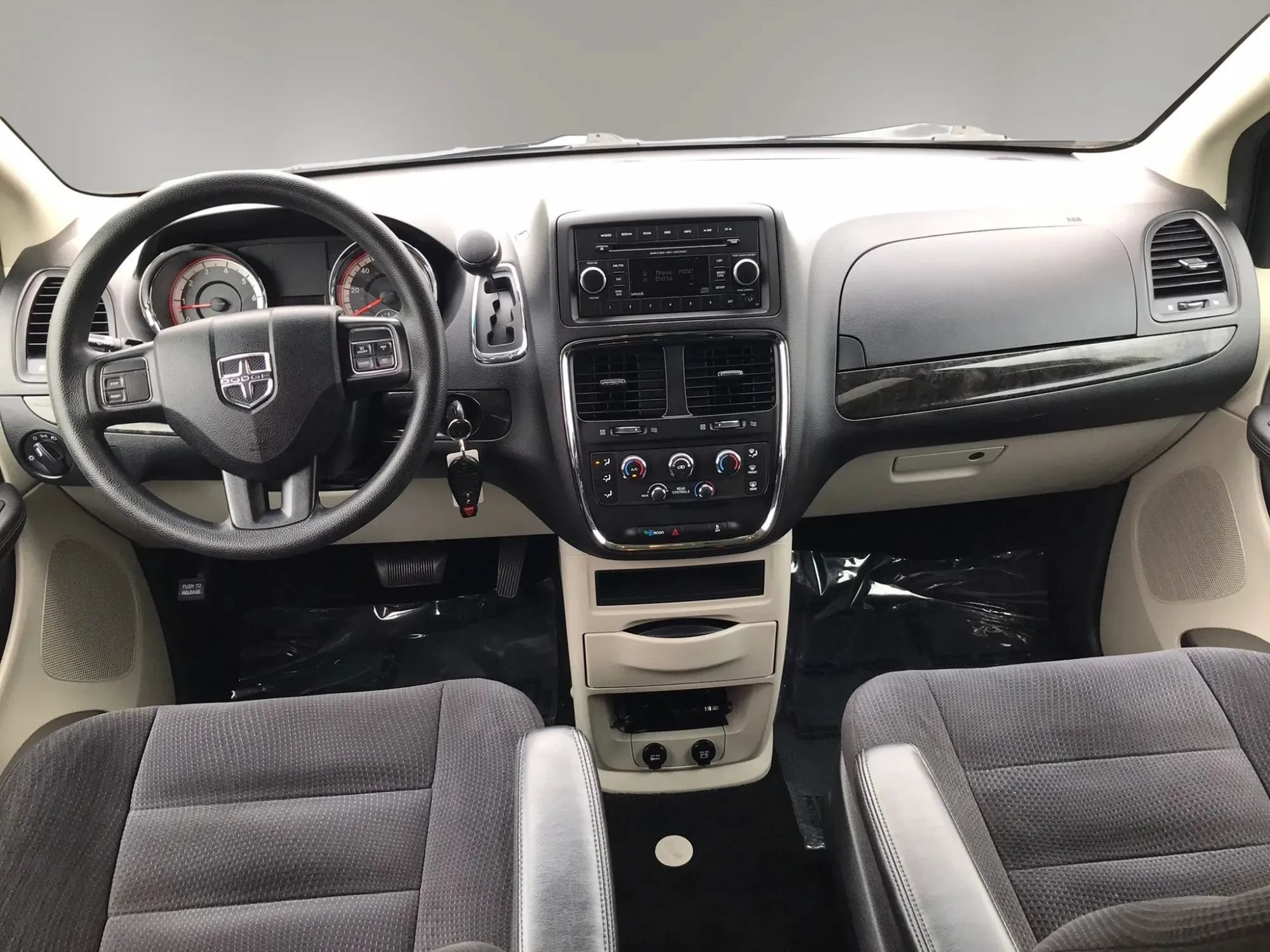 Used 2014 Dodge Grand Caravan SE w/ Quick Order Package 29E SE FWD image 29