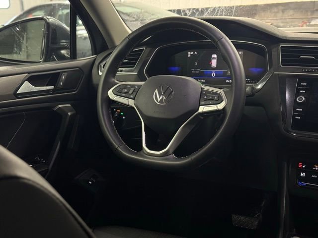 Used 2024 Volkswagen Tiguan SE image 21