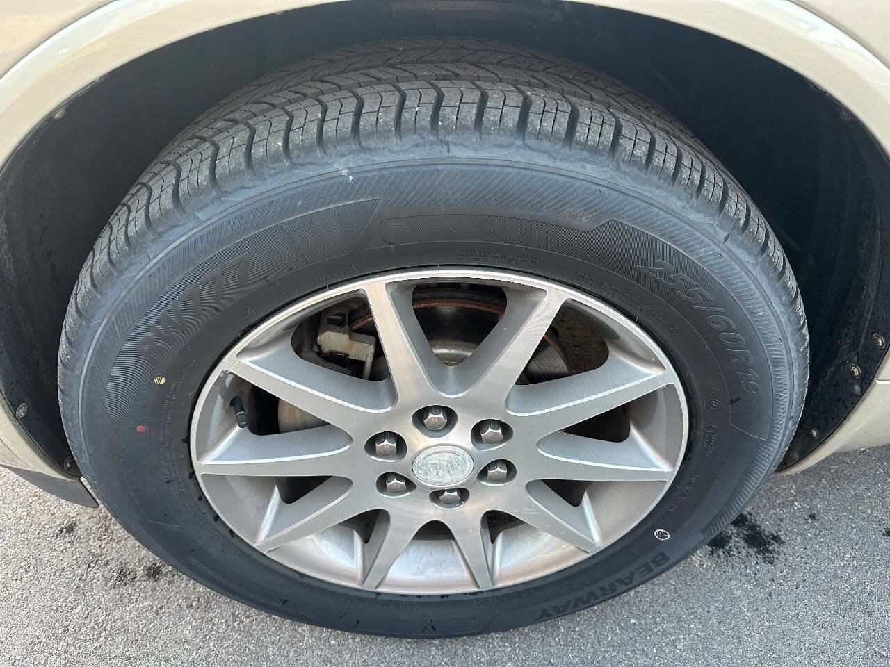 Used 2017 Buick Enclave Leather image 5