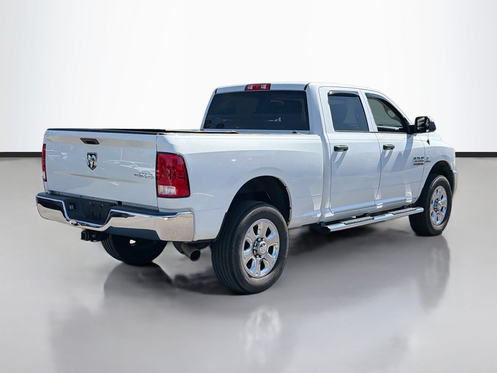 Used 2017 RAM 3500 Tradesman w/ Chrome Appearance Group AWD/4WD image 5