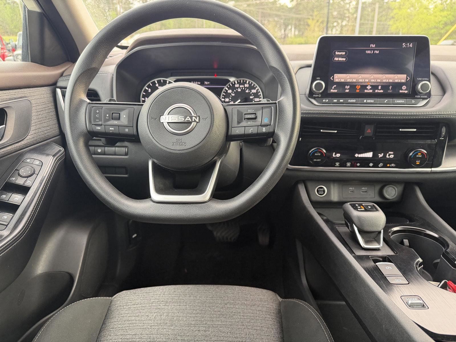 Used 2022 Nissan Rogue SV image 8