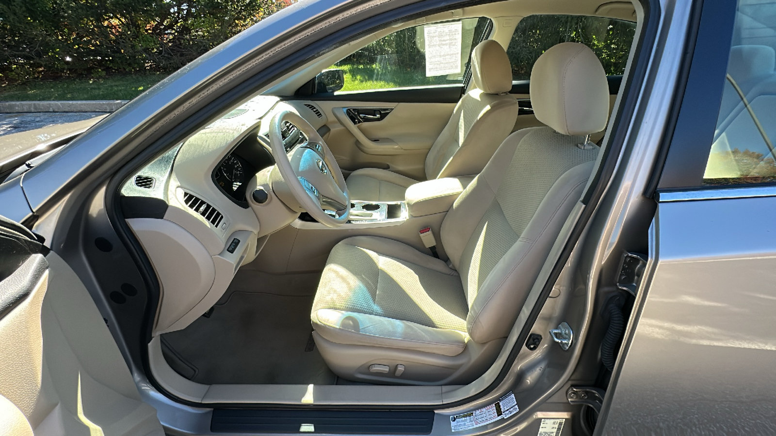 Used 2014 Nissan Altima 2.5 S w/ Display Audio Package FWD image 13