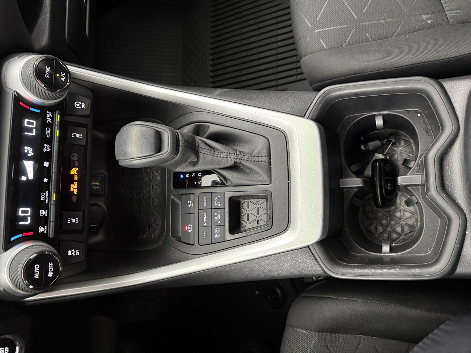 Used 2023 Toyota RAV4 XLE w/ Convenience Package AWD/4WD image 15