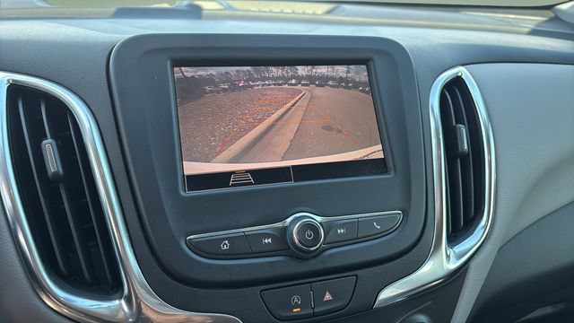 Used 2022 Chevrolet Equinox LS w/ LS Convenience Package FWD image 25